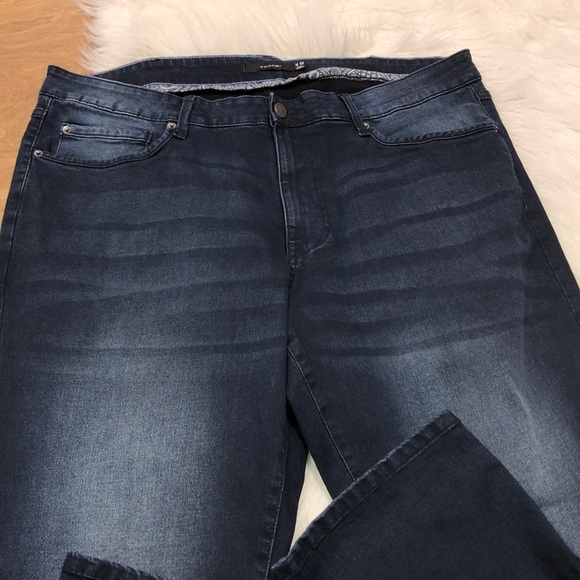 Tahari plus size waist 42 dark wash blue jeans - Picture 3 of 9